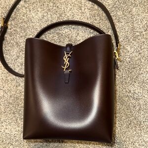 Yves Saint Laurent Le 37 Bucket Bag